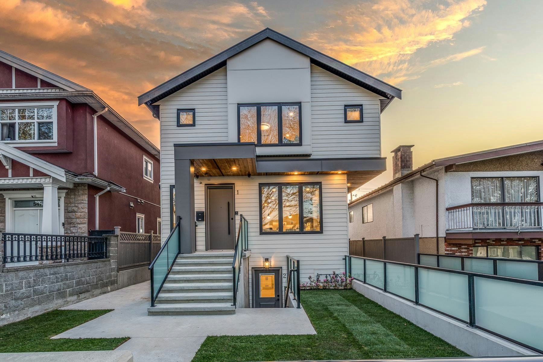 1-5461 Rhodes Street, Vancouver, BC, V5R 3P1