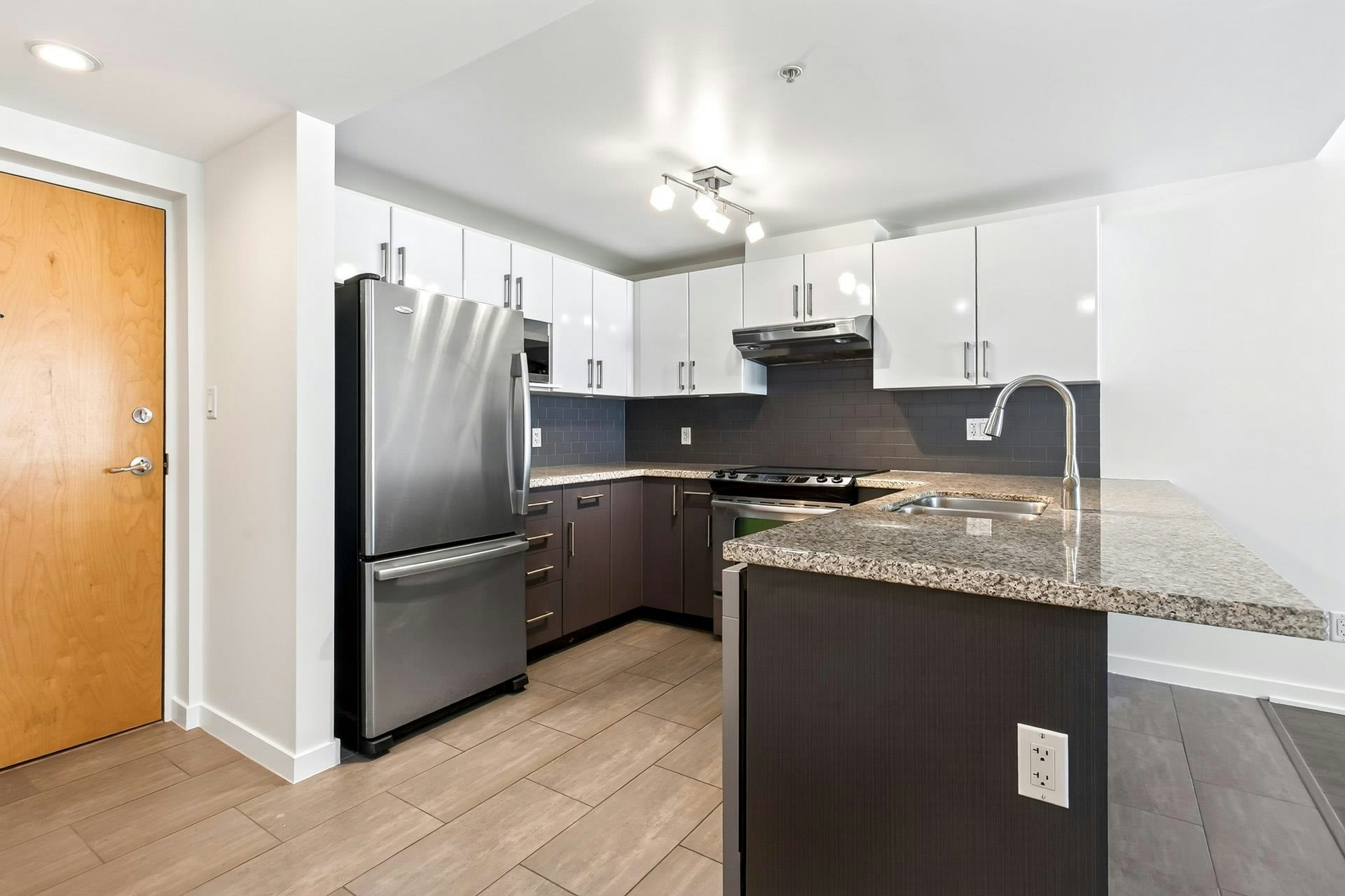 406-14 Begbie Street - 5