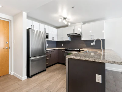 406-14 Begbie Street - 5