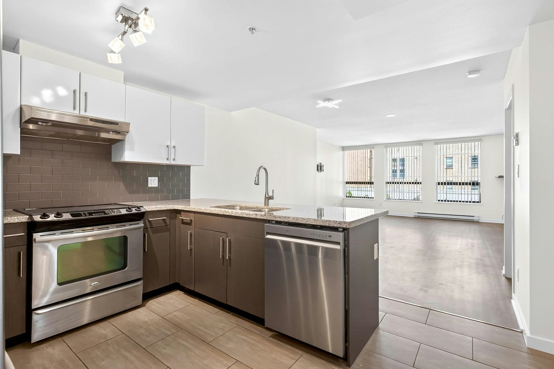 406-14 Begbie Street - 4