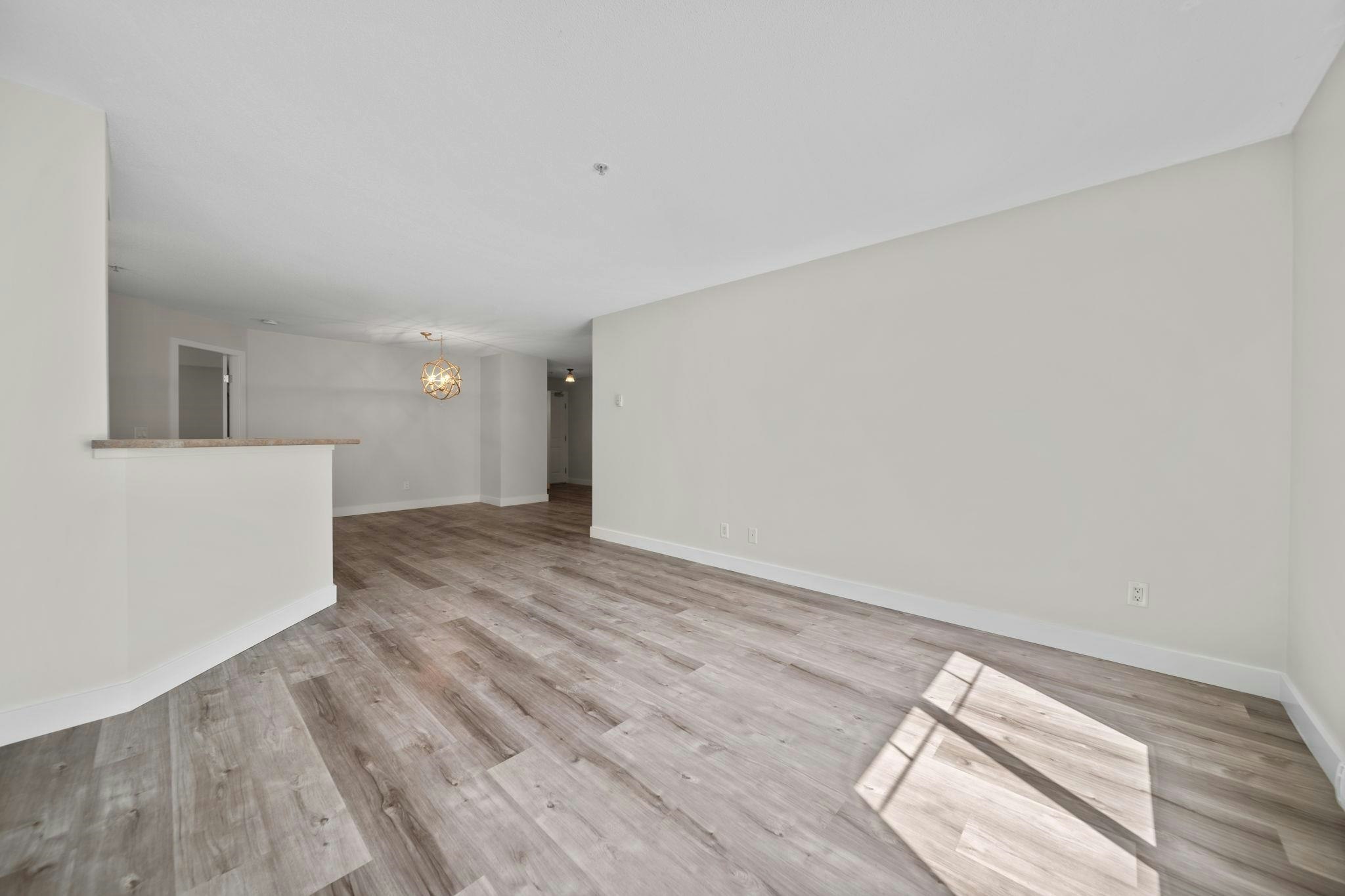 3203-240 Sherbrooke Street - 4