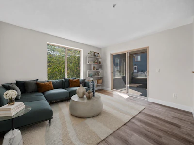 3203-240 Sherbrooke Street - 5