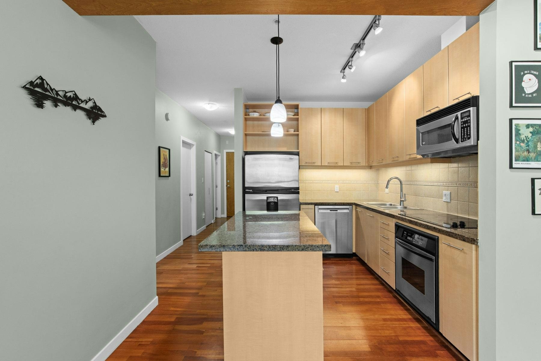 408-560 Ravenwoods Drive - 4