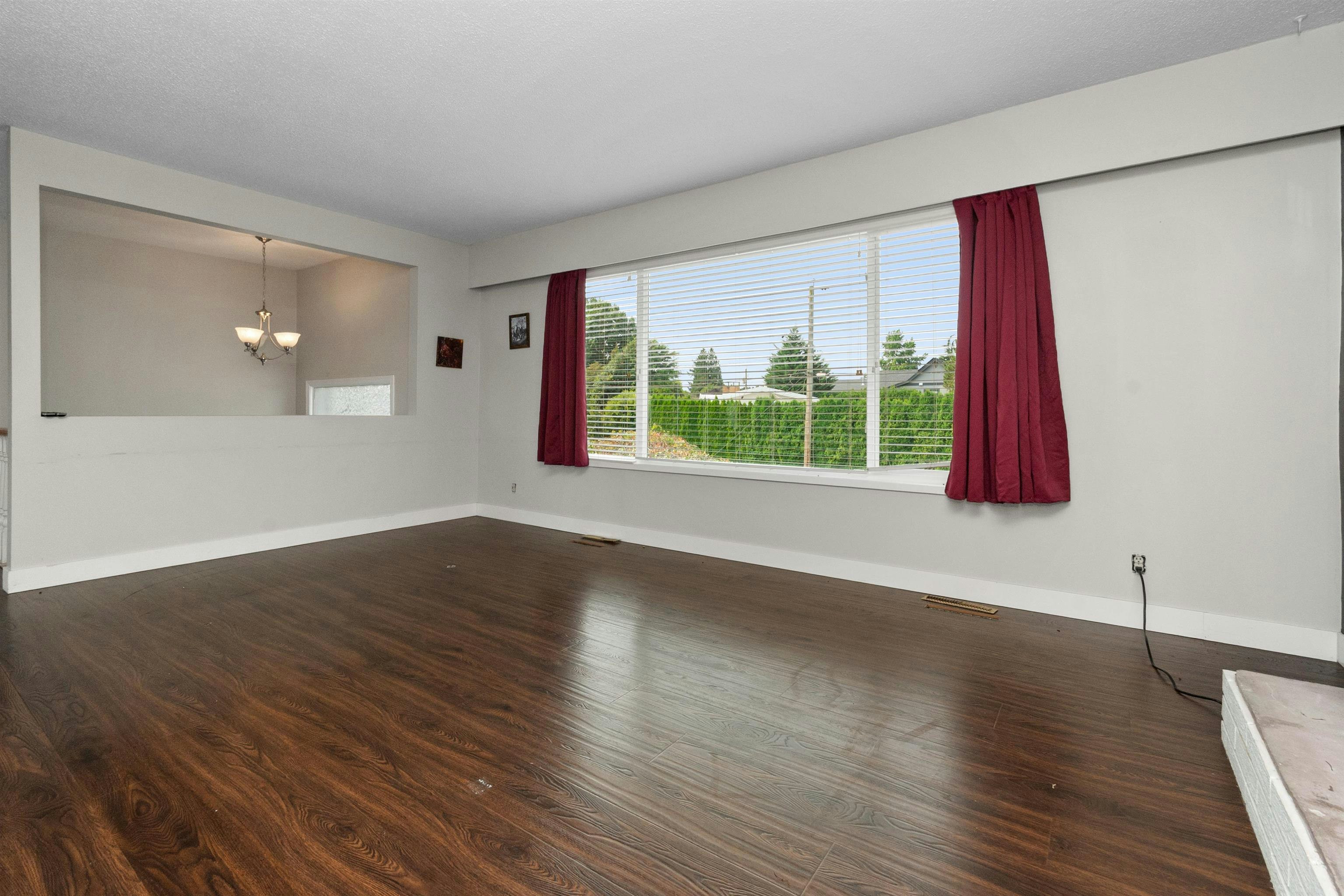 6890 Centennial Drive, Chilliwack, BC, V2R 1J7 - 6