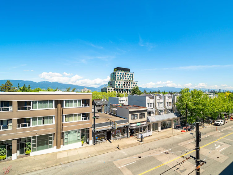 302-3788 W 10th Avenue, Vancouver, BC, V6R 2G4 - 11