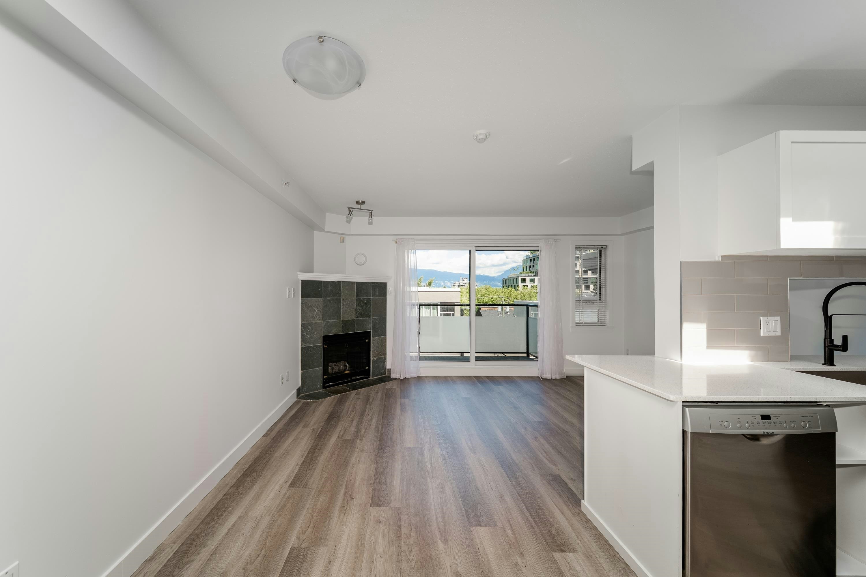 302-3788 W 10th Avenue, Vancouver, BC, V6R 2G4 - 8
