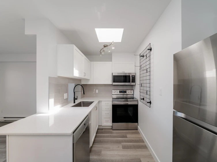 302-3788 W 10th Avenue, Vancouver, BC, V6R 2G4 - 14