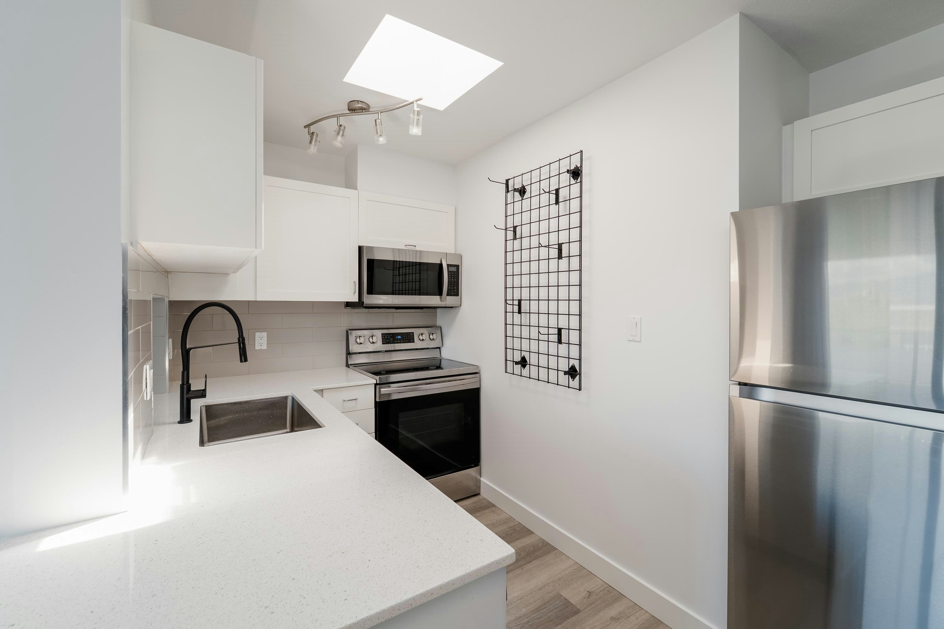 302-3788 W 10th Avenue, Vancouver, BC, V6R 2G4 - 15