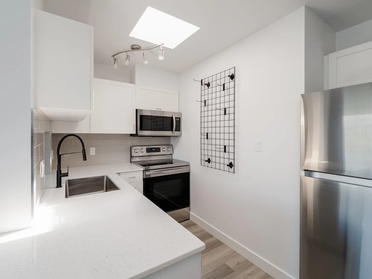 302-3788 W 10th Avenue, Vancouver, BC, V6R 2G4 - 15