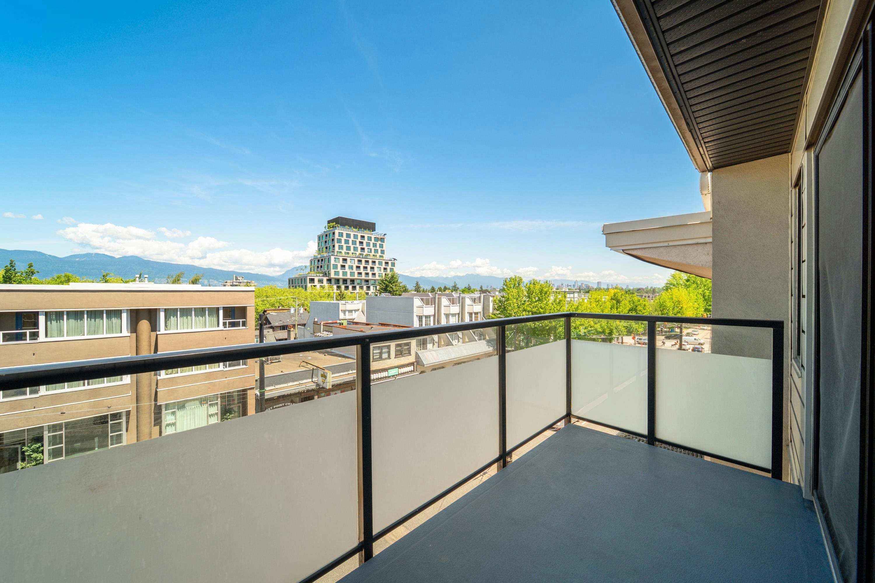 302-3788 W 10th Avenue, Vancouver, BC, V6R 2G4 - 10