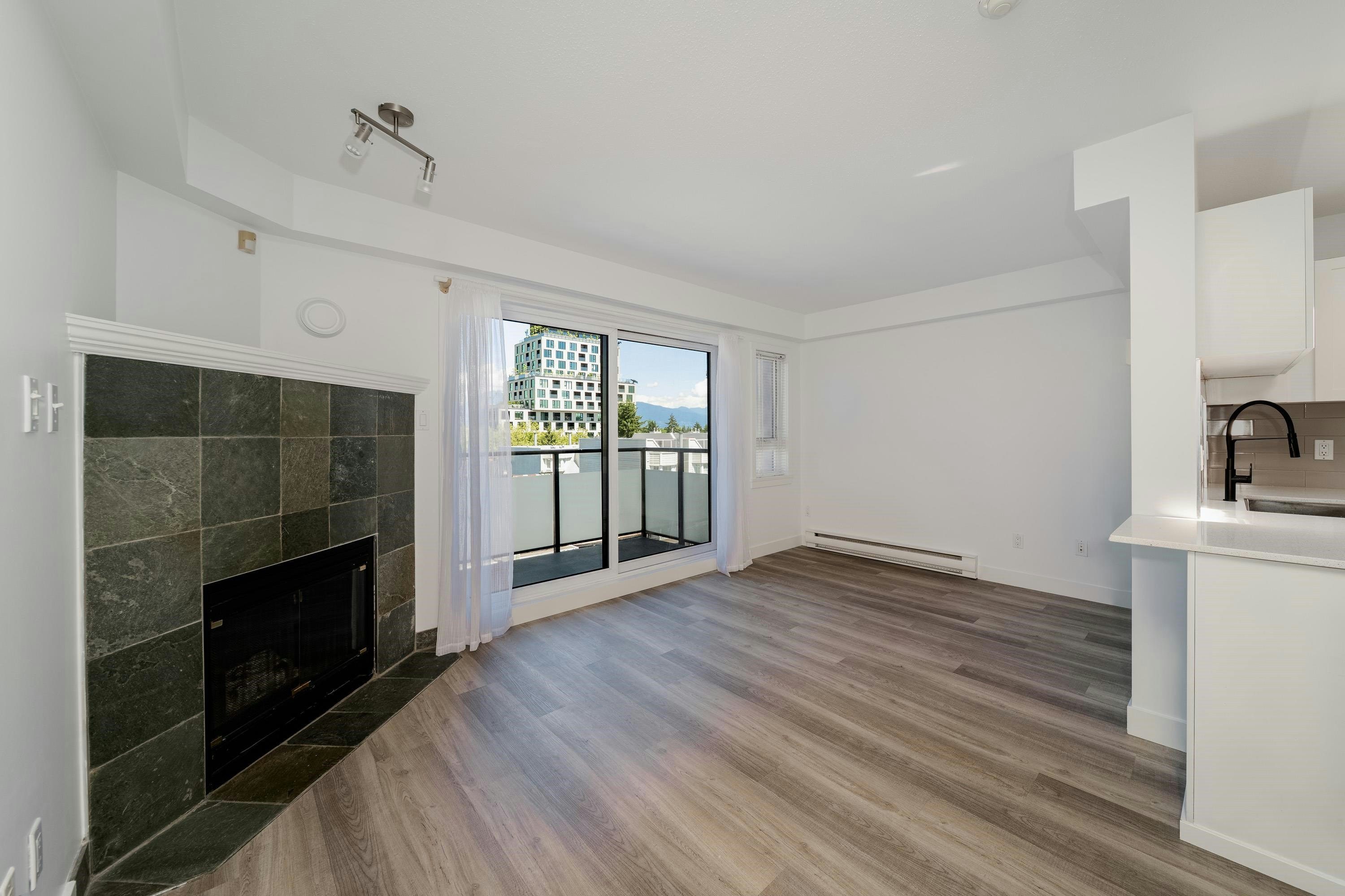 302-3788 W 10th Avenue, Vancouver, BC, V6R 2G4 - 4