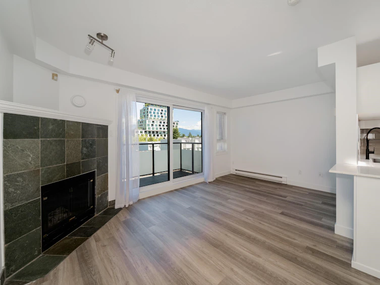302-3788 W 10th Avenue, Vancouver, BC, V6R 2G4 - 4