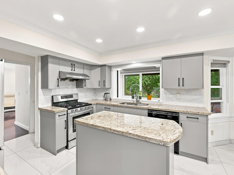 8676 146a Street, Surrey, BC, V3S 6N7 - 9