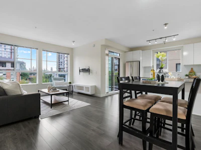 315-1152 Windsor Mews - 4
