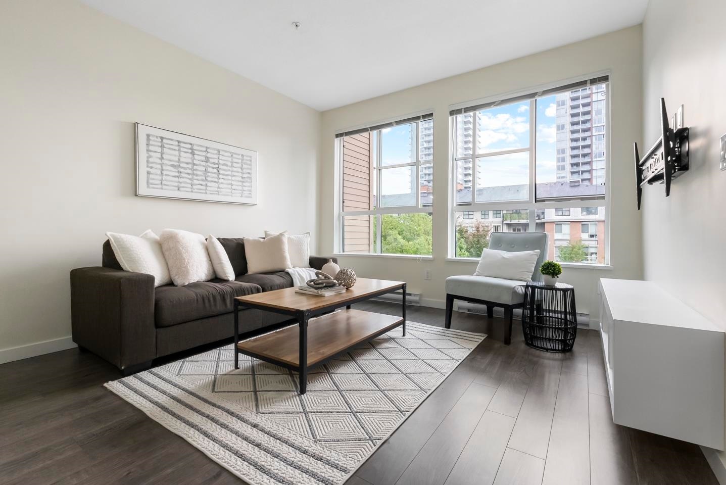 315-1152 Windsor Mews - 2