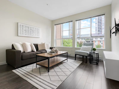 315-1152 Windsor Mews - 2