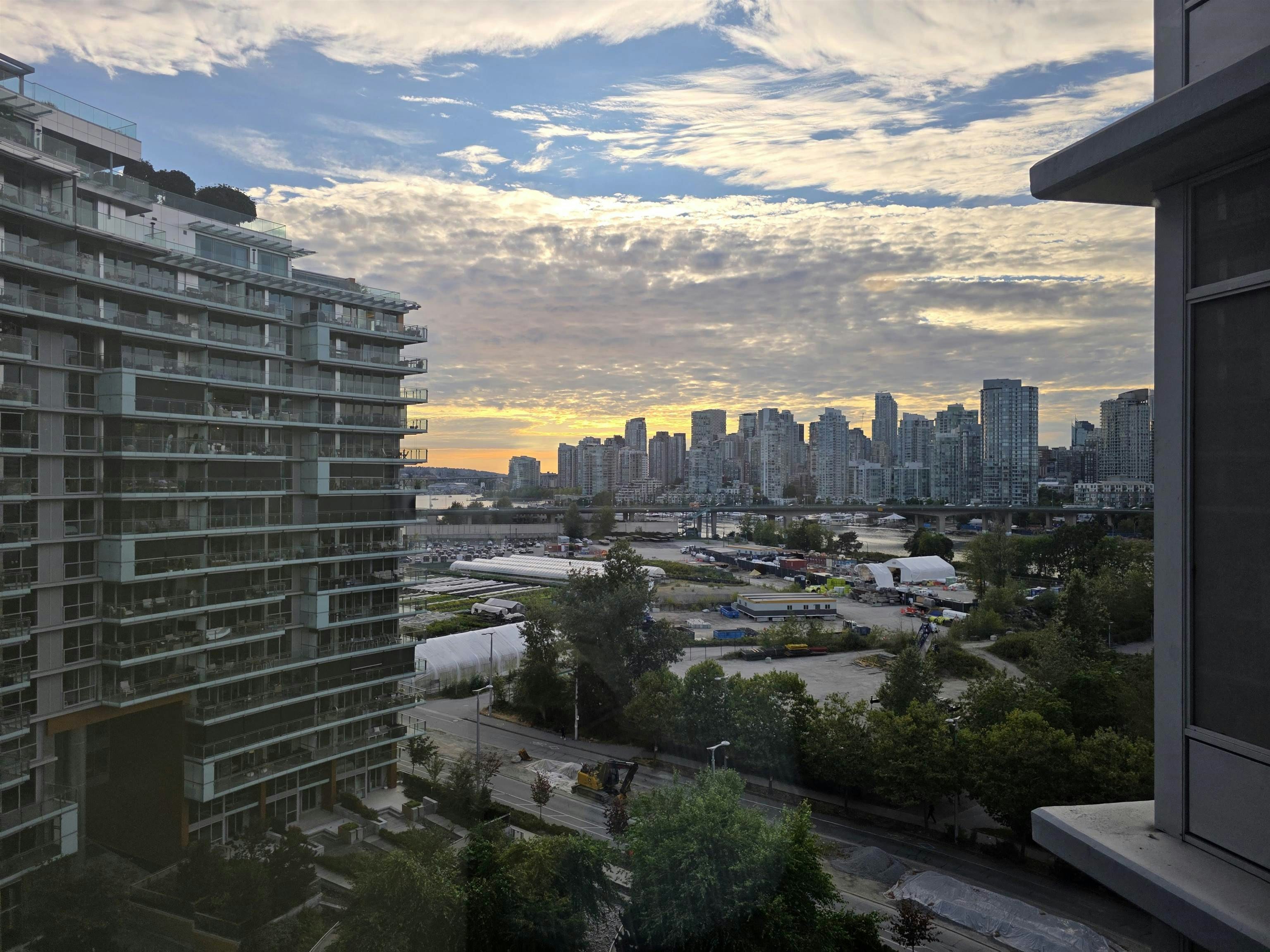1004-1708 Columbia Street, Vancouver, BC, V5Y 0H7 - 11
