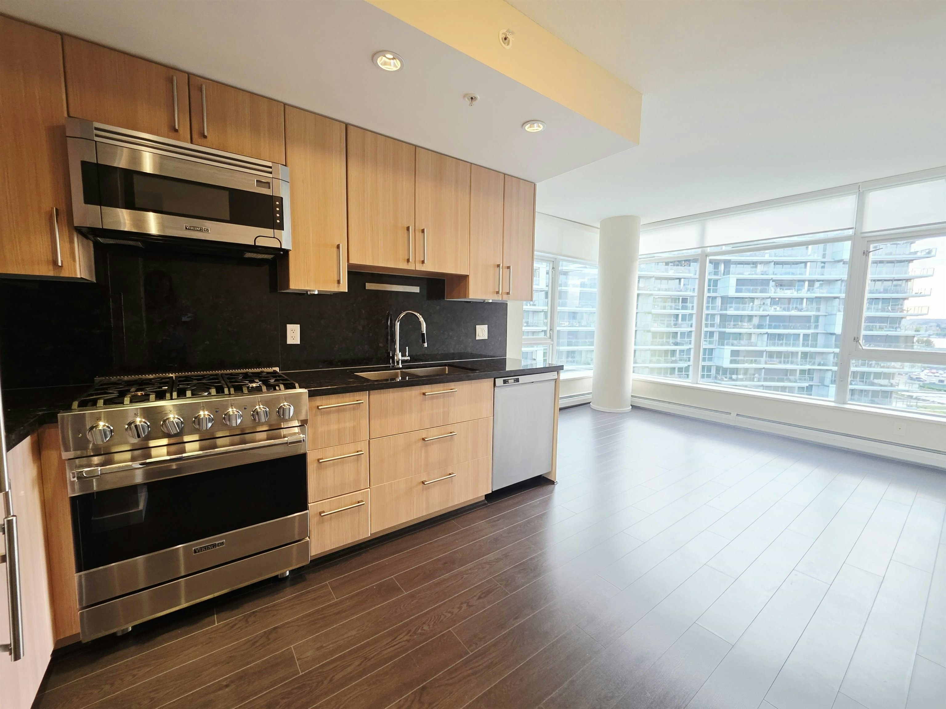 1004-1708 Columbia Street, Vancouver, BC, V5Y 0H7