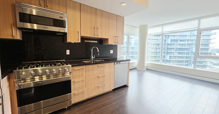 1004-1708 Columbia Street, Vancouver, BC, V5Y 0H7