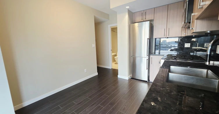 1004-1708 Columbia Street, Vancouver, BC, V5Y 0H7 - 4