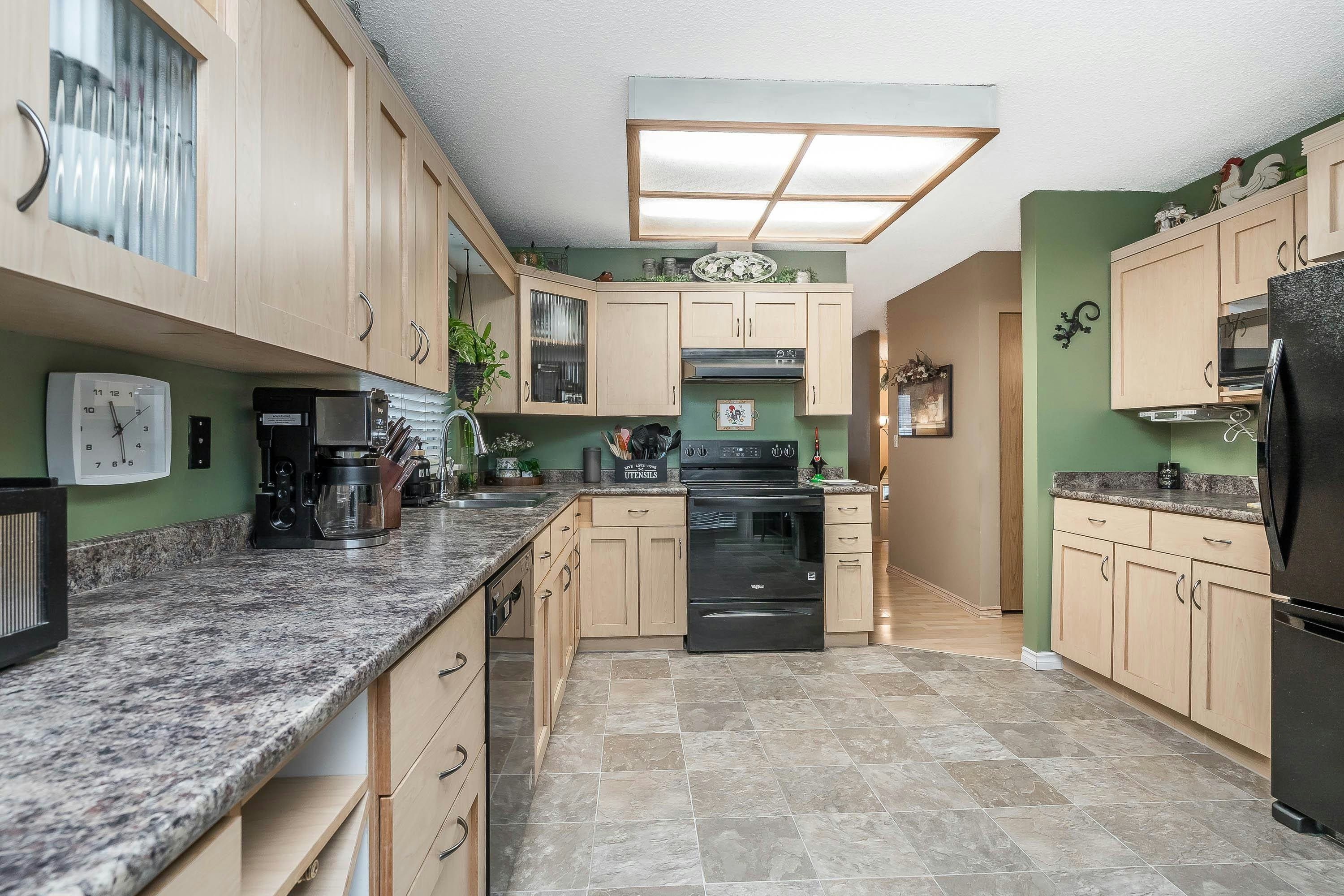 8062 138 Street, Surrey, BC, V3W 8P9 - 16