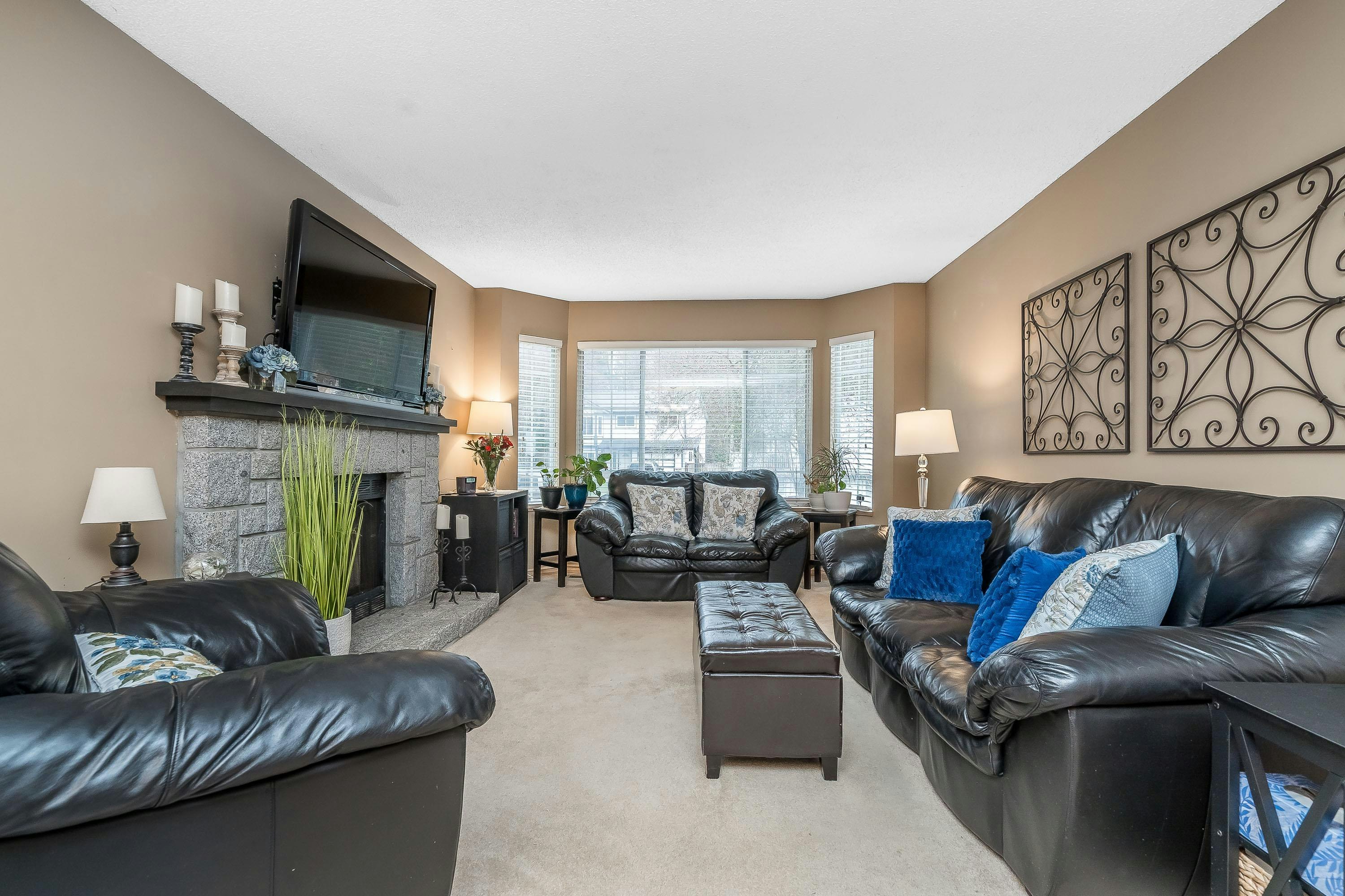 8062 138 Street, Surrey, BC, V3W 8P9 - 8