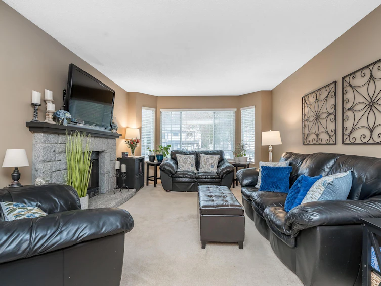 8062 138 Street, Surrey, BC, V3W 8P9 - 8