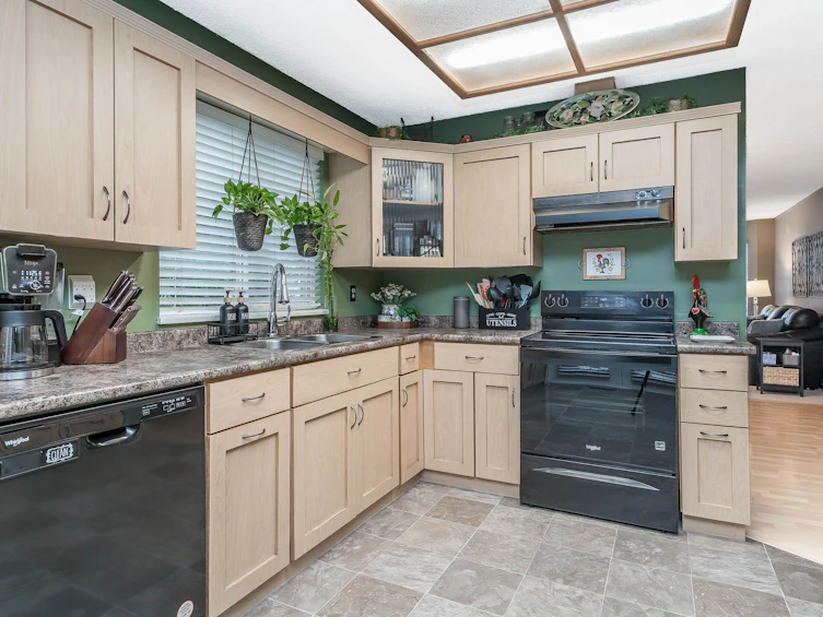 8062 138 Street, Surrey, BC, V3W 8P9 - 14