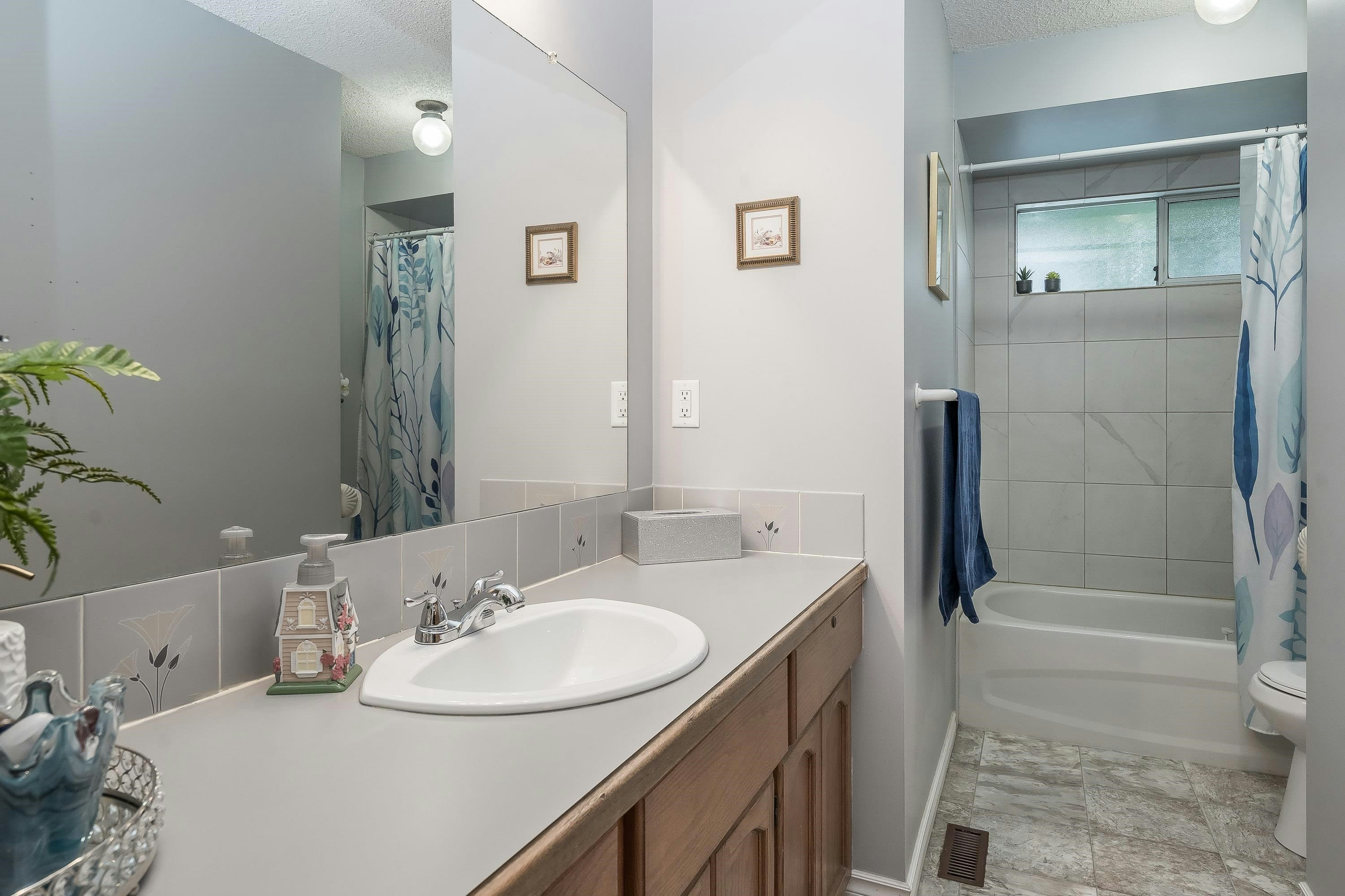 8062 138 Street, Surrey, BC, V3W 8P9 - 18