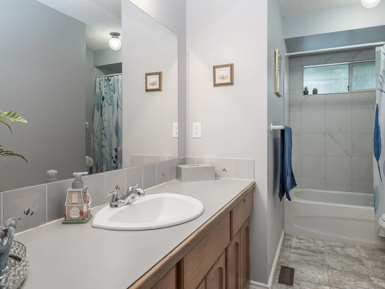 8062 138 Street, Surrey, BC, V3W 8P9 - 18