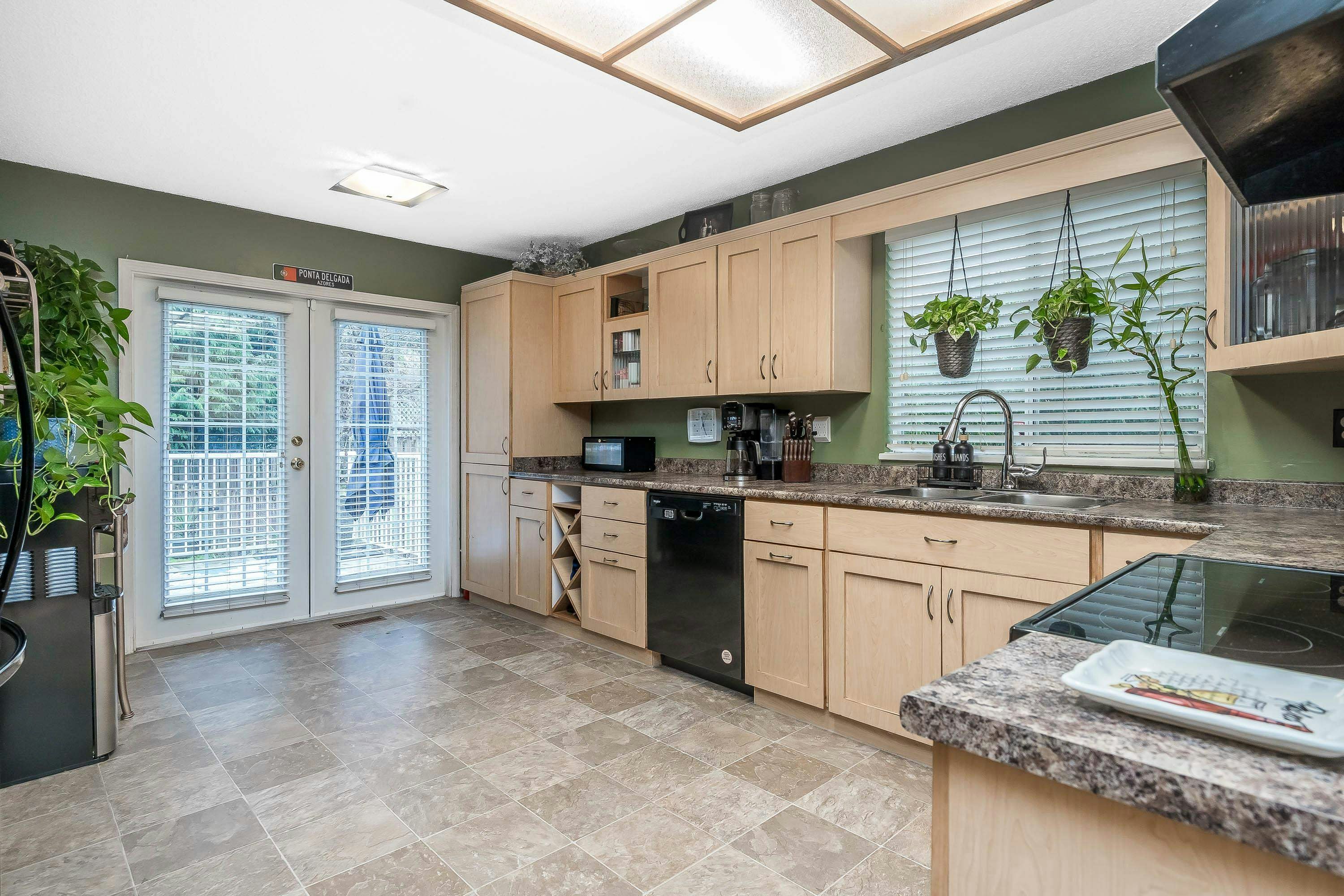 8062 138 Street, Surrey, BC, V3W 8P9 - 12