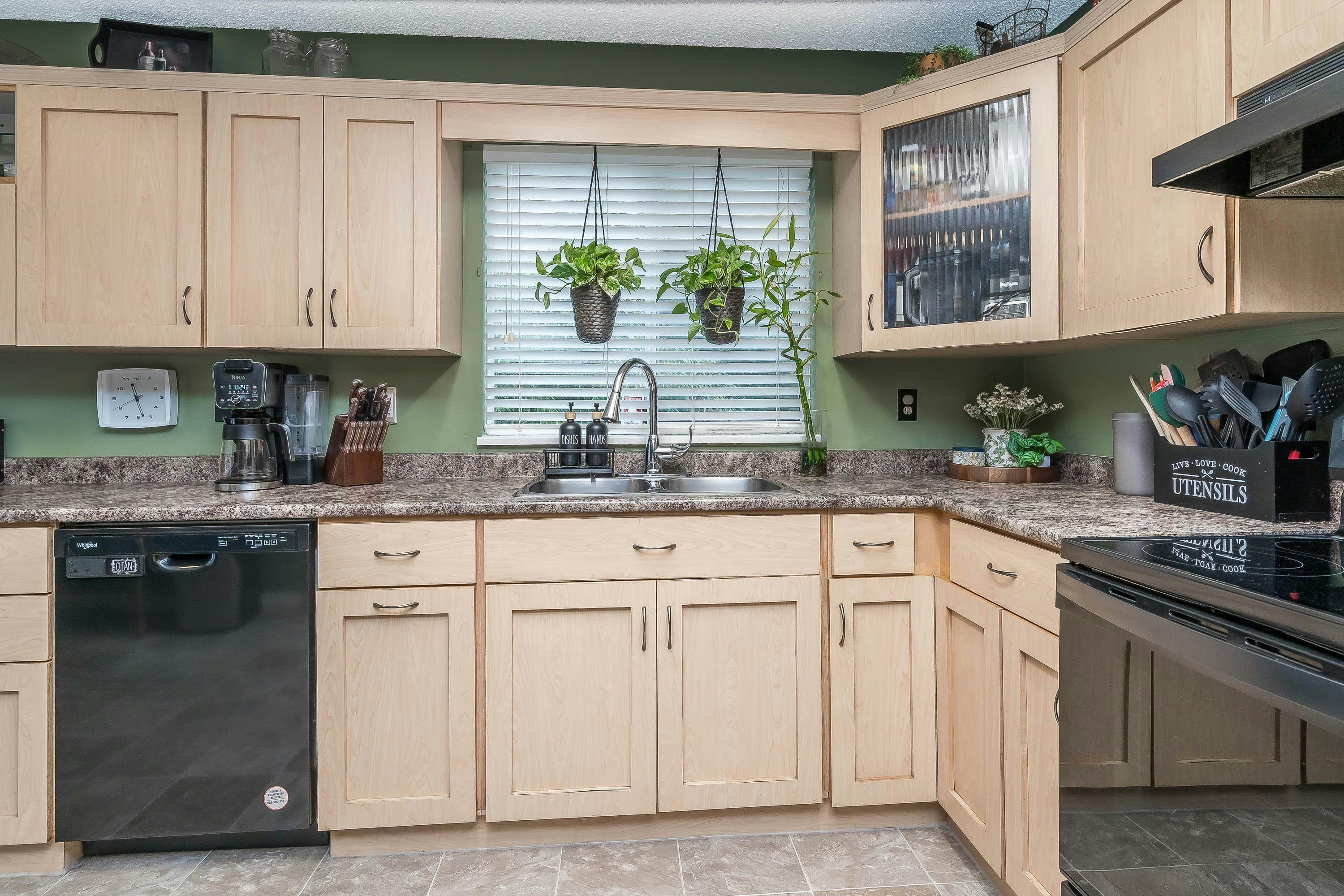 8062 138 Street, Surrey, BC, V3W 8P9 - 13