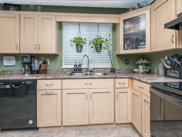 8062 138 Street, Surrey, BC, V3W 8P9 - 13
