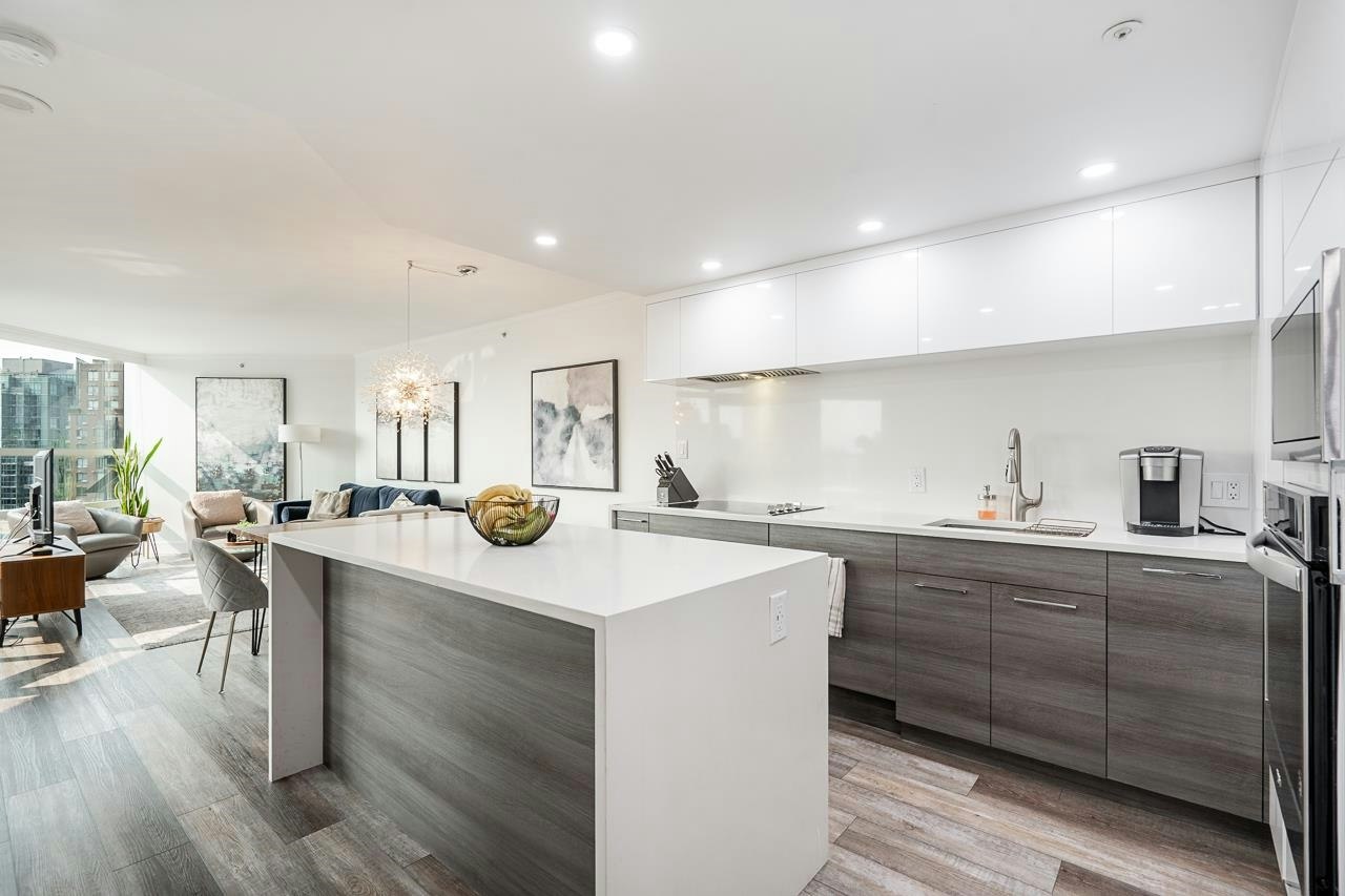 1907-1050 Burrard Street, Vancouver, BC, V6Z 2S3 - 17