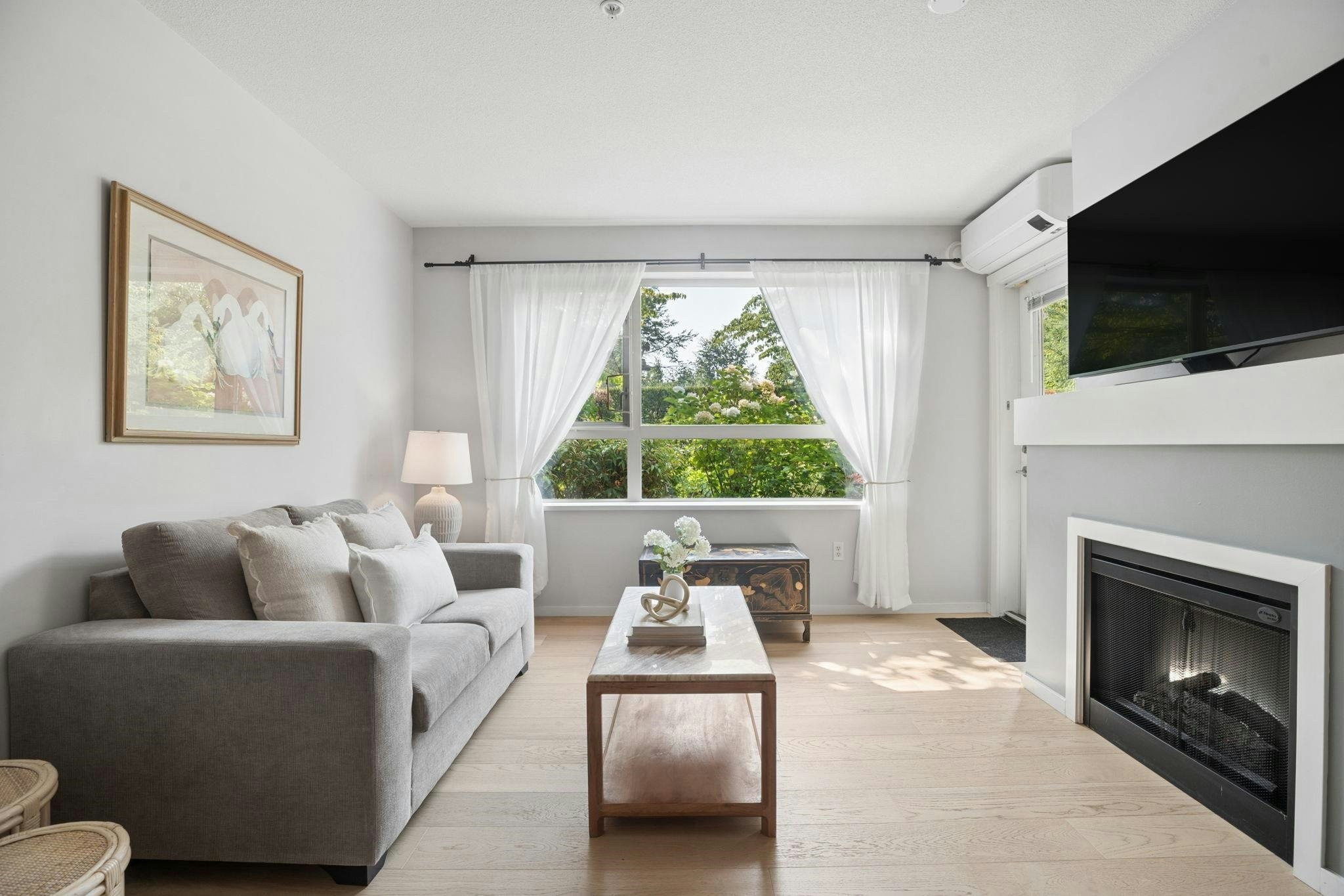 109-600 Klahanie Drive - 4