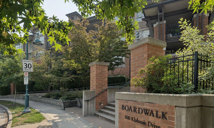 109-600 Klahanie Drive