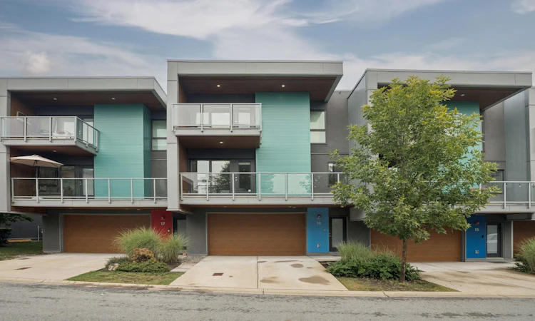 16-3596 Salal Drive