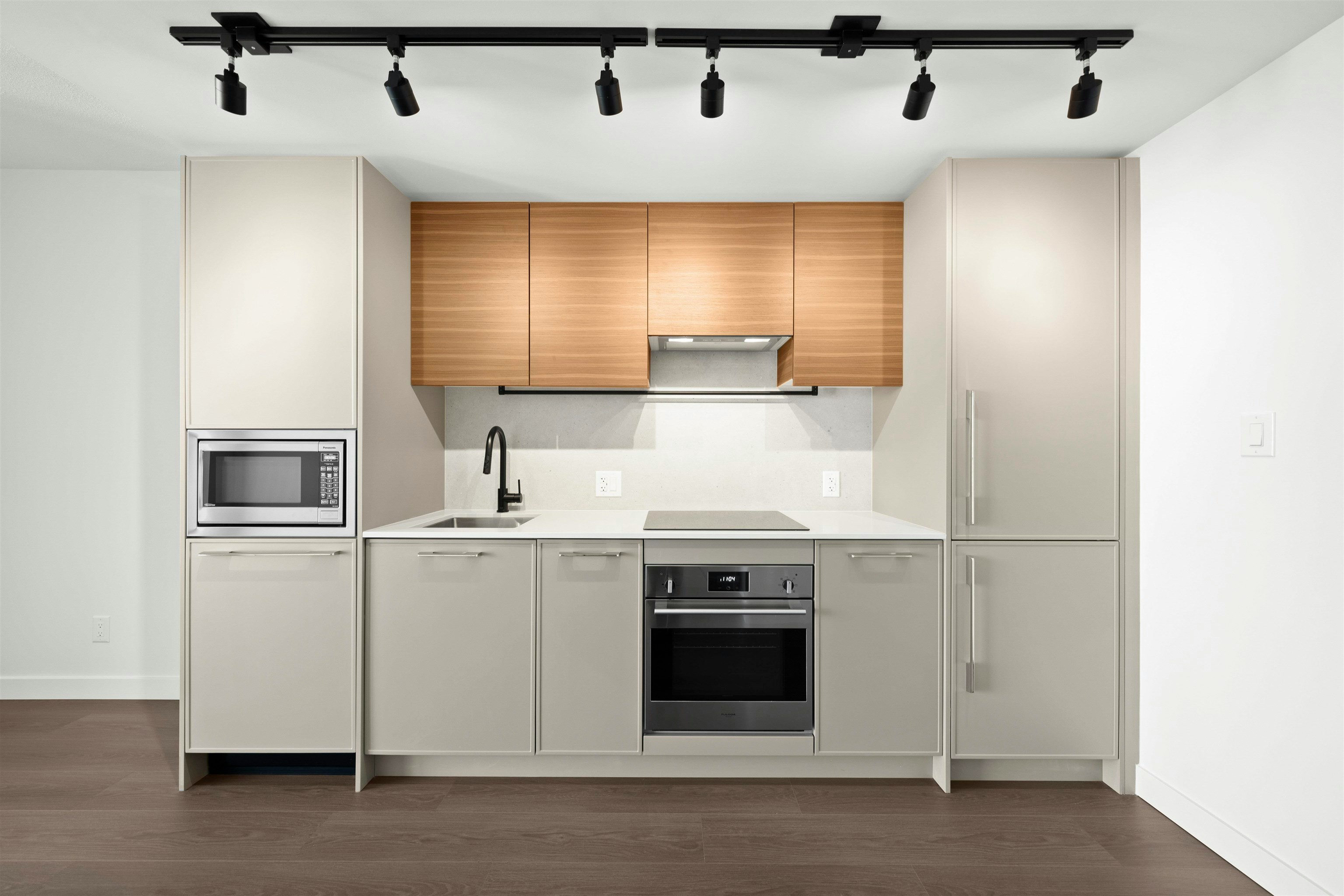 3606-13745 George Junction, Surrey, BC, V3T 4Y3 - 12