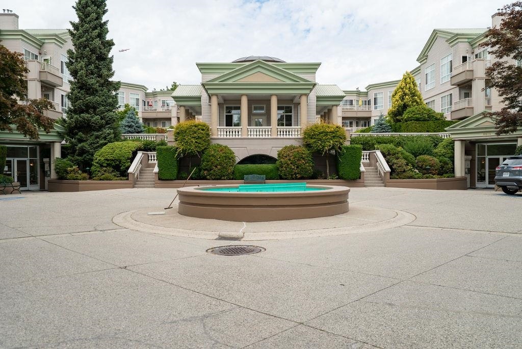 218-8775 Jones Road, Richmond, BC, V6Y 3Y9