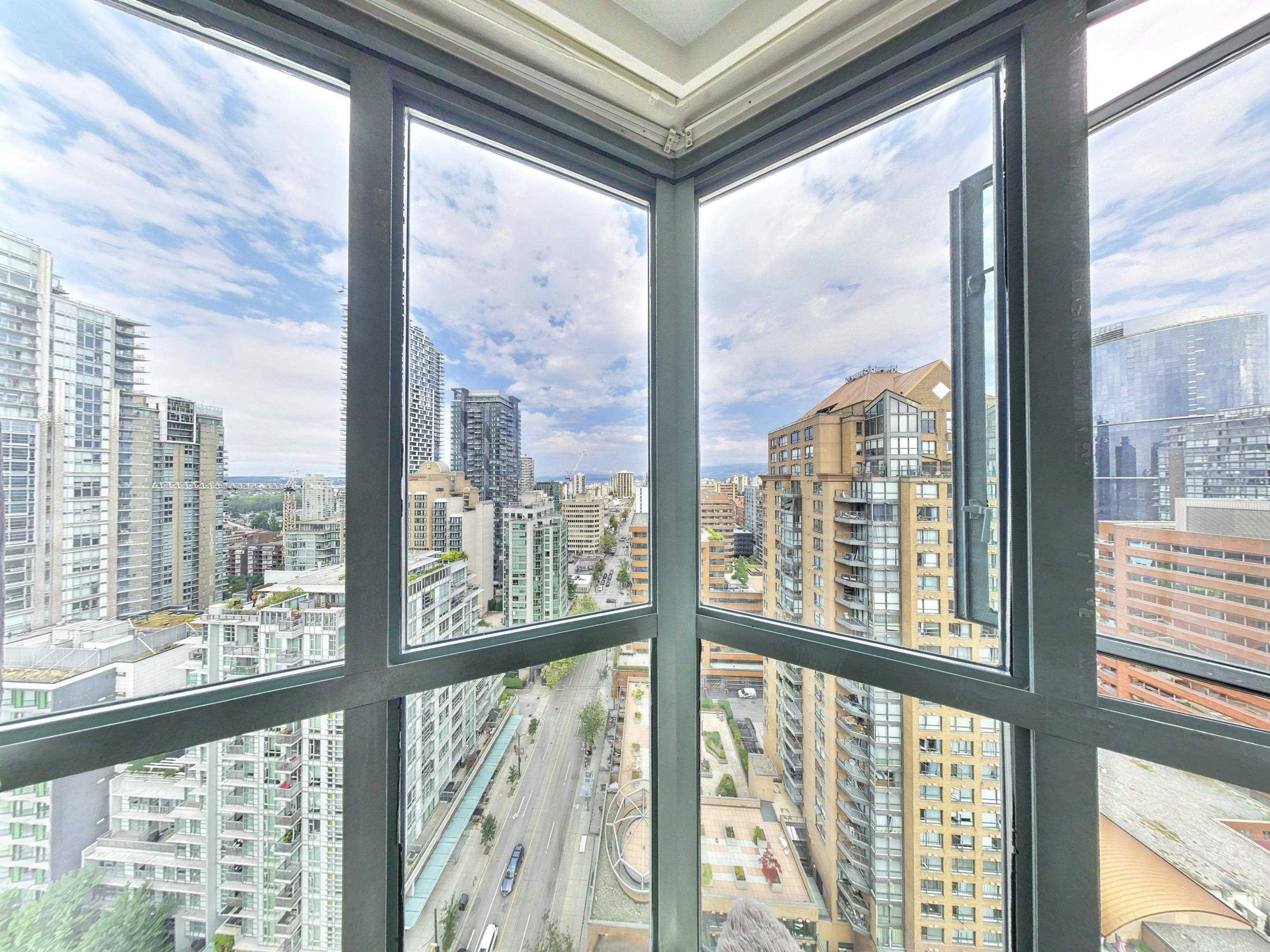 2501-1188 Howe Street, Vancouver, BC, V6Z 2S8