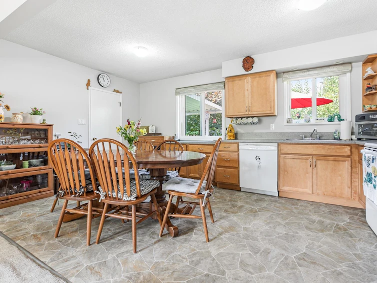 12157 250 Street, Maple Ridge, BC, V4R 1H3 - 9
