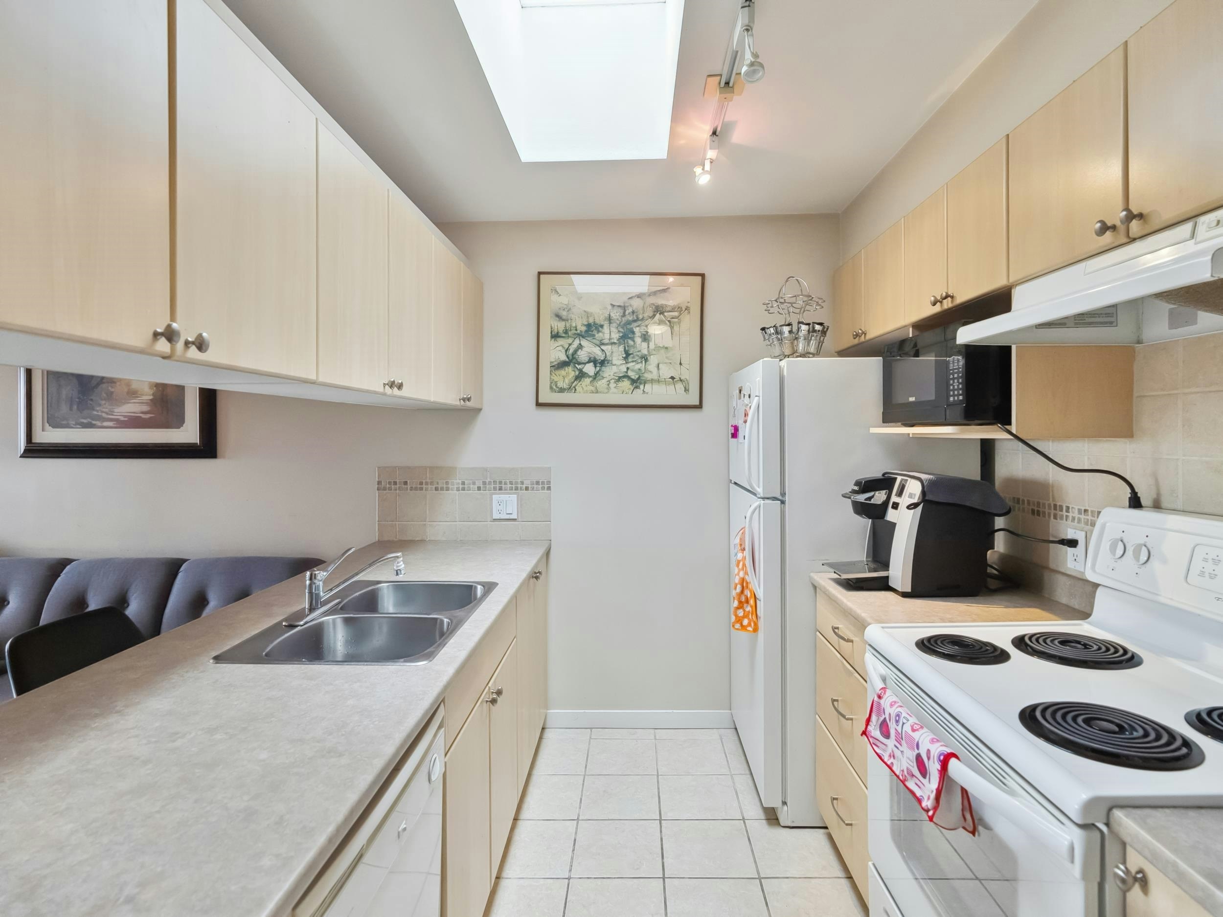 416-2891 E Hastings Street - 4