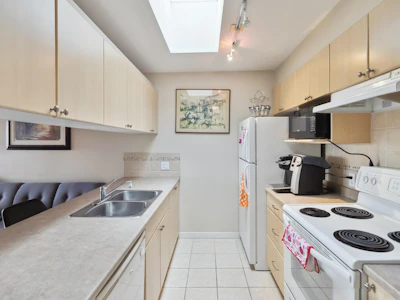 416-2891 E Hastings Street - 4
