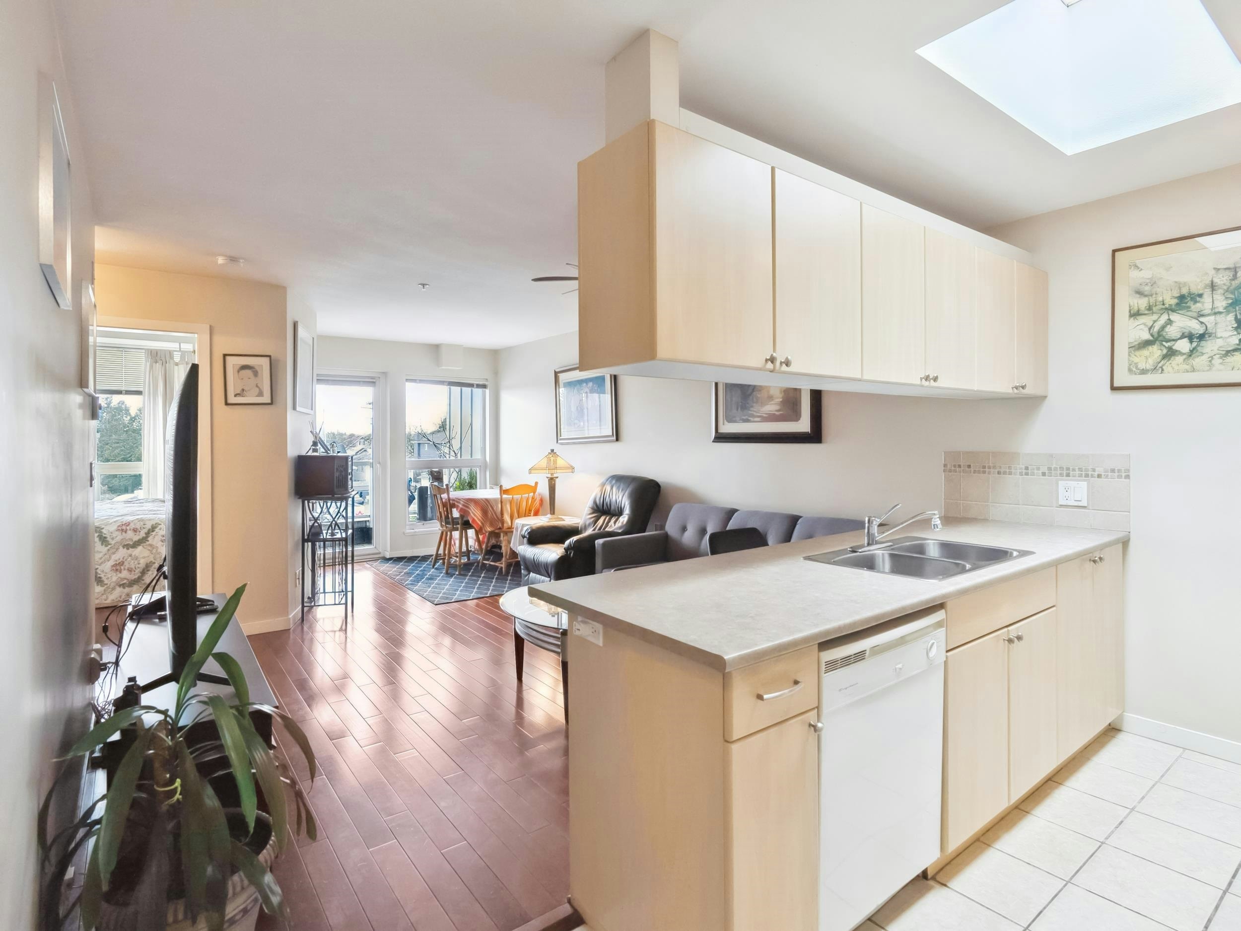 416-2891 E Hastings Street - 2