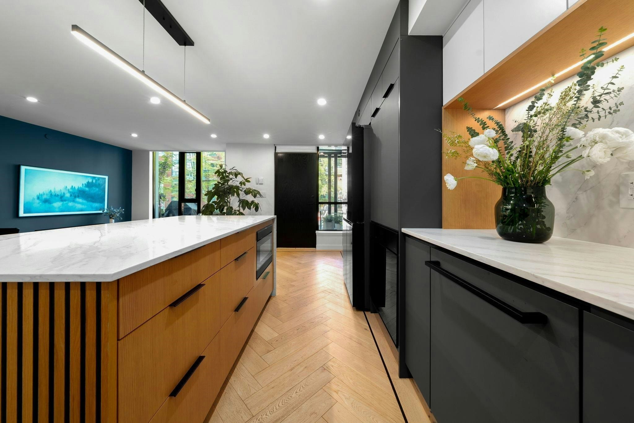 918 Homer Street, Vancouver, BC, V6B 1T7 - 11