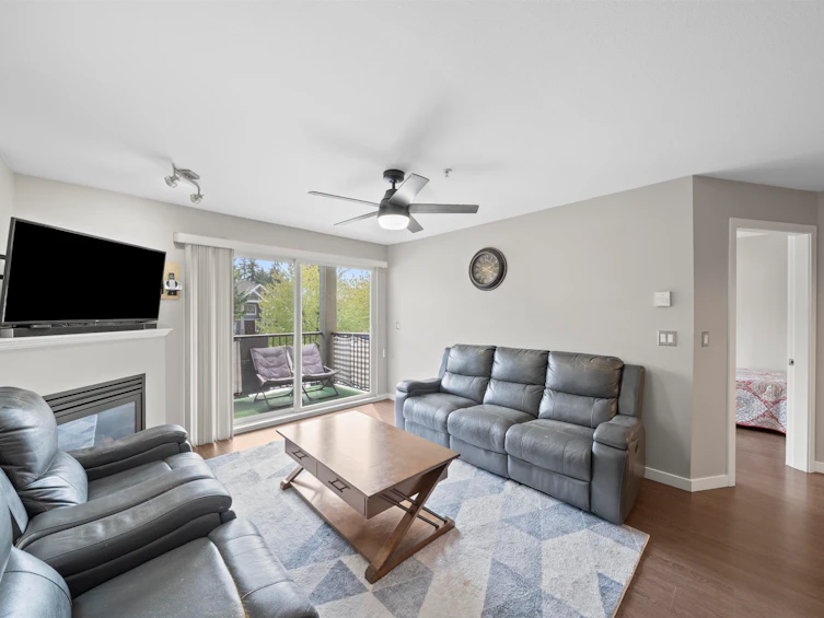207-12083 92a Avenue, Surrey, BC, V3V 8C8 - 5