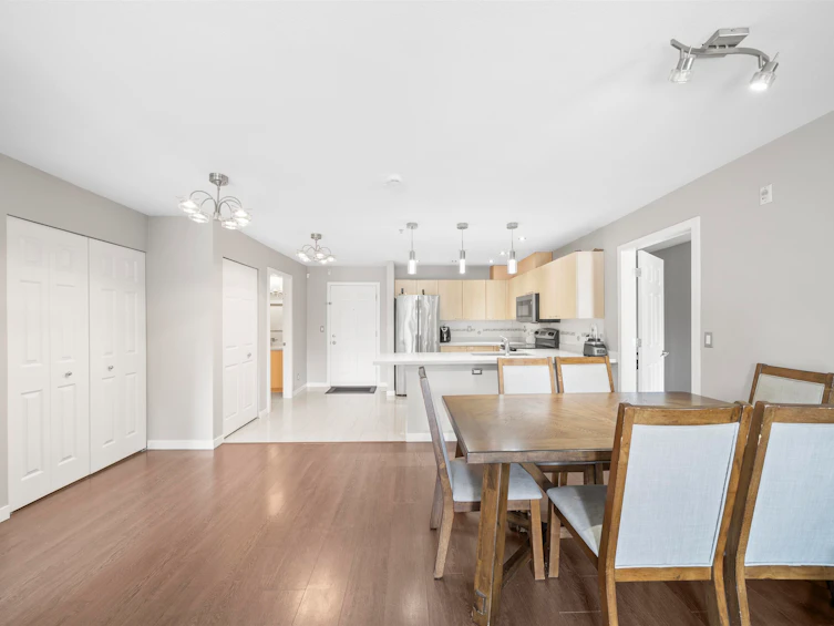 207-12083 92a Avenue, Surrey, BC, V3V 8C8 - 9