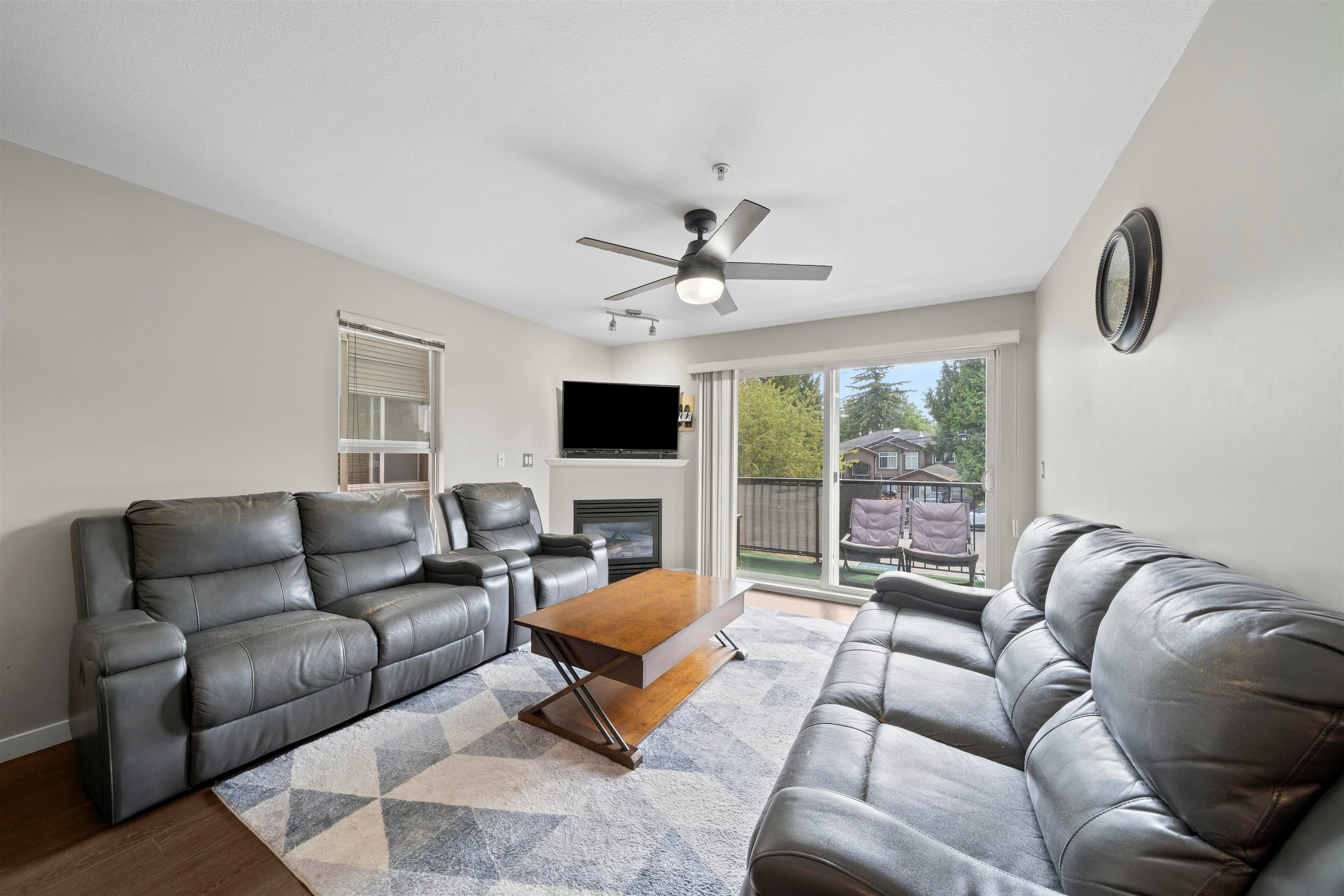 207-12083 92a Avenue, Surrey, BC, V3V 8C8 - 7