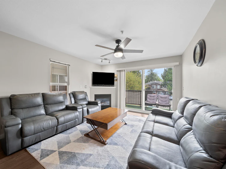 207-12083 92a Avenue, Surrey, BC, V3V 8C8 - 7