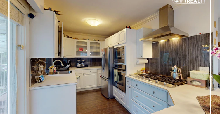 537 E Osborne Road, North Vancouver, BC, V7N 1M4 - 8
